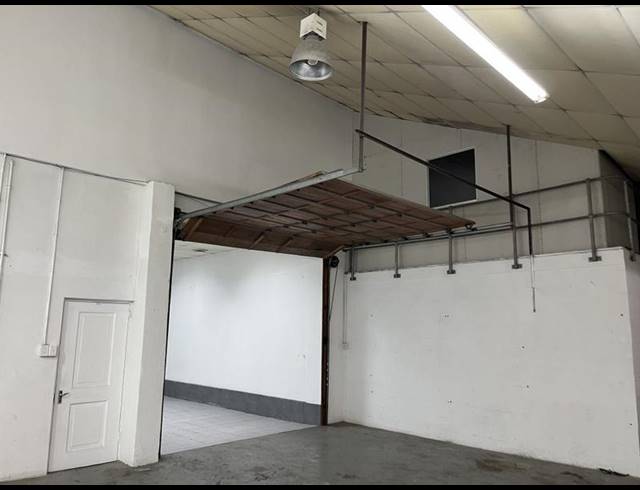 INDUSTRIAL PROPERTY TO RENT IN PAARDEN EILAND